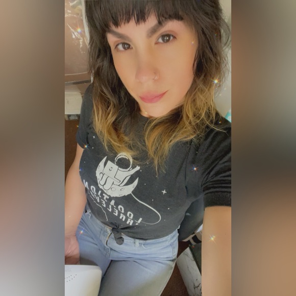 Meet your Posher, Petra - Picture 1 of 7